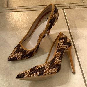 Herringbone look heel